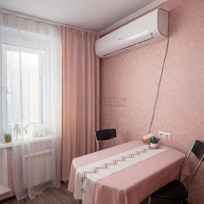 Продам однокомнатную (1-комн.) квартиру, Красногорский б-р, 13к2, Красногорск г