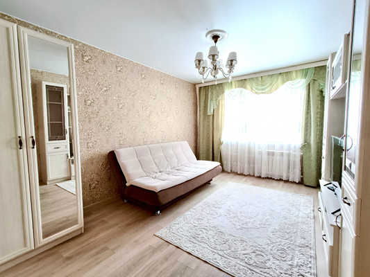 Продам однокомнатную (1-комн.) квартиру, Семчинская ул, 7к1, Рязань г