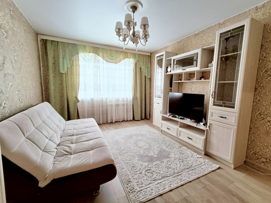 Продам однокомнатную (1-комн.) квартиру, Семчинская ул, 7к1, Рязань г