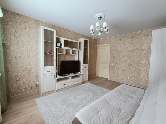 Продам однокомнатную (1-комн.) квартиру, Семчинская ул, 7к1, Рязань г