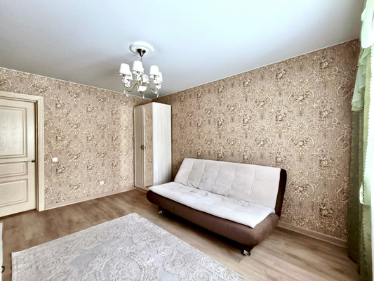 Продам однокомнатную (1-комн.) квартиру, Семчинская ул, 7к1, Рязань г