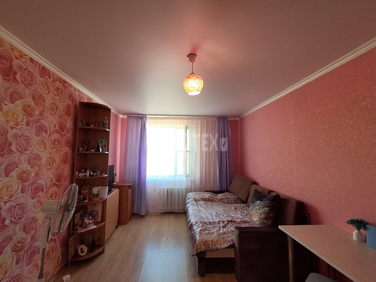 Продам двухкомнатную (2-комн.) квартиру, Ленина ул, 244, Горячий Ключ г