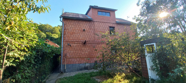 Продам дом, Озерная ул, 4, Кирпичное с, 0 км от города