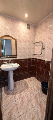 Продам трехкомнатную (3-комн.) квартиру, Горная ул, 1, Агой с