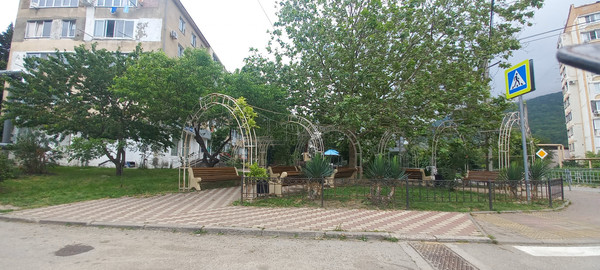 Продам трехкомнатную (3-комн.) квартиру, Горная ул, 1, Агой с