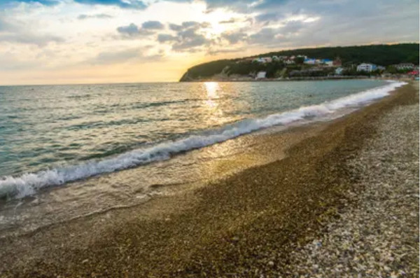 Продам трехкомнатную (3-комн.) квартиру, Горная ул, 1, Агой с