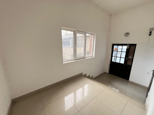 Продам двухкомнатную (2-комн.) квартиру, Шогенцукова пр-кт, 28к2, Нальчик г