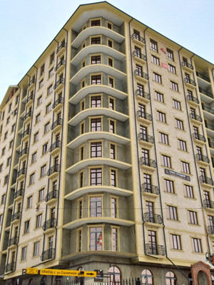 Продам трехкомнатную (3-комн.) квартиру, Атажукина ул, 155к1, Нальчик г