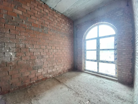 Продам трехкомнатную (3-комн.) квартиру, Атажукина ул, 155к1, Нальчик г