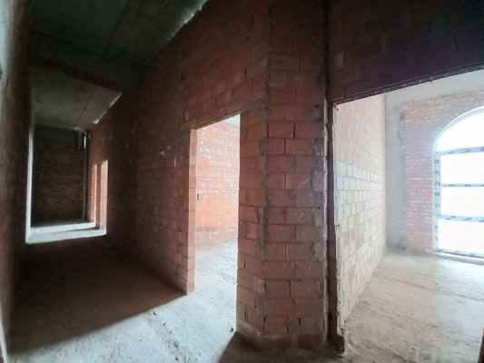 Продам трехкомнатную (3-комн.) квартиру, Атажукина ул, 155к1, Нальчик г