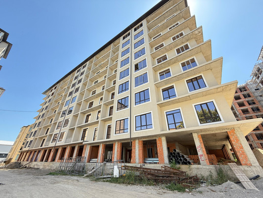 Продам трехкомнатную (3-комн.) квартиру, Ашурова ул, 1, Нальчик г