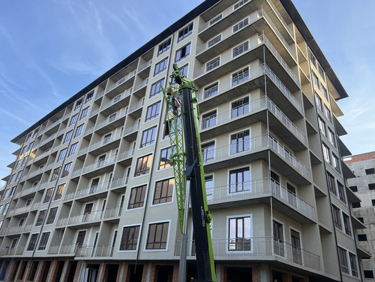 Продам трехкомнатную (3-комн.) квартиру, Ашурова ул, 1, Нальчик г