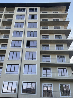 Продам трехкомнатную (3-комн.) квартиру, Ашурова ул, 1, Нальчик г