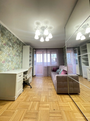 Продам многокомнатную квартиру, им. Атарбекова ул, 41, Краснодар г