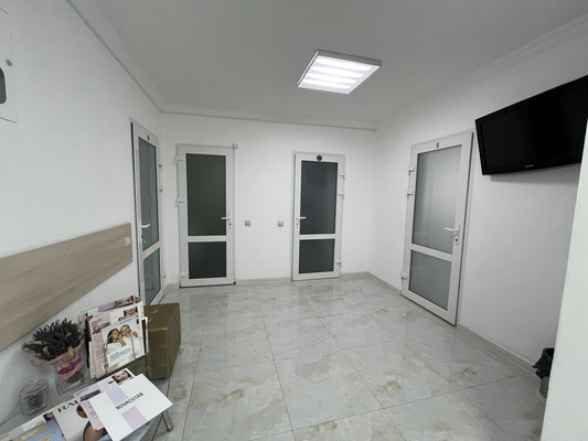 Продам торговое помещение 109 м2, Зеленая ул, 81, Калининград г