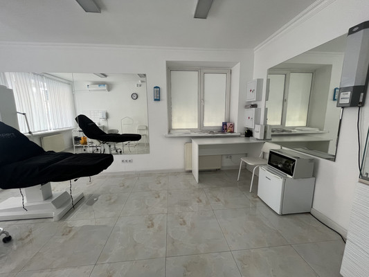 Продам торговое помещение 109 м2, Зеленая ул, 81, Калининград г