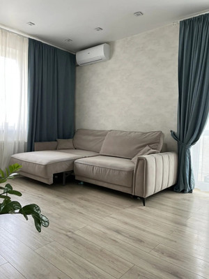 Продам трехкомнатную (3-комн.) квартиру, Конгрессная ул, 21, Краснодар г