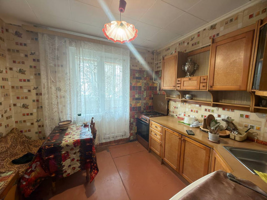 Продам двухкомнатную (2-комн.) квартиру, Балаклавская ул, 97, Симферополь г