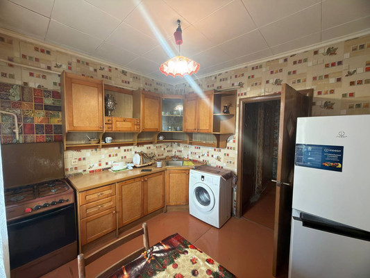 Продам двухкомнатную (2-комн.) квартиру, Балаклавская ул, 97, Симферополь г