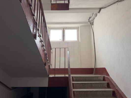 Продам двухкомнатную (2-комн.) квартиру, Балаклавская ул, 97, Симферополь г