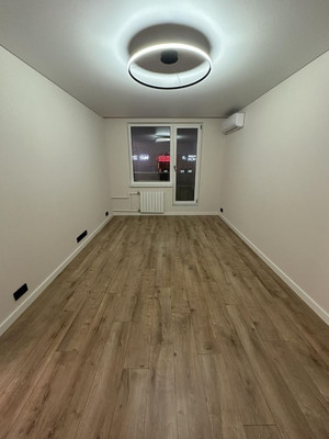 Продам двухкомнатную (2-комн.) квартиру, Кировоградская ул, 24к1, Москва г