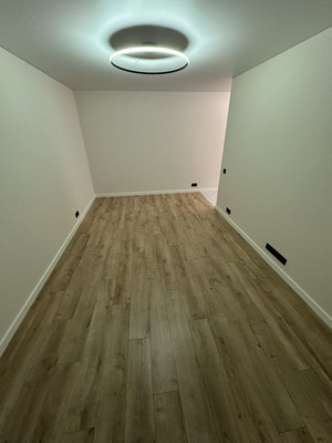 Продам двухкомнатную (2-комн.) квартиру, Кировоградская ул, 24к1, Москва г