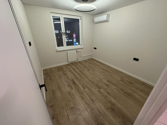 Продам двухкомнатную (2-комн.) квартиру, Кировоградская ул, 24к1, Москва г