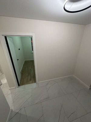 Продам двухкомнатную (2-комн.) квартиру, Кировоградская ул, 24к1, Москва г