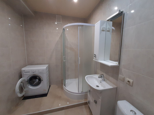 Продам однокомнатную (1-комн.) квартиру, Ревкомовский пер, 4, Алушта г