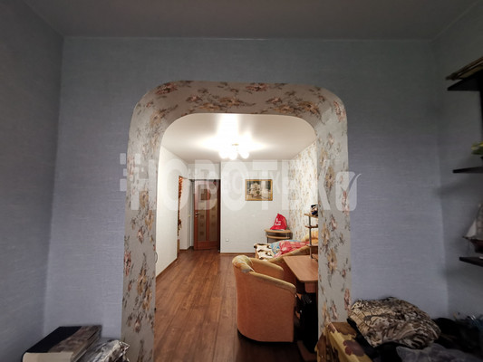 Продам двухкомнатную (2-комн.) квартиру, Ленина ул, 195Б, Горячий Ключ г