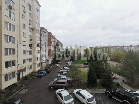 Продам двухкомнатную (2-комн.) квартиру, Ленина ул, 195Б, Горячий Ключ г