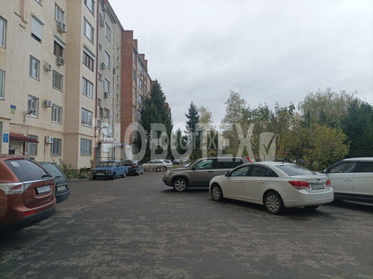 Продам двухкомнатную (2-комн.) квартиру, Ленина ул, 195Б, Горячий Ключ г