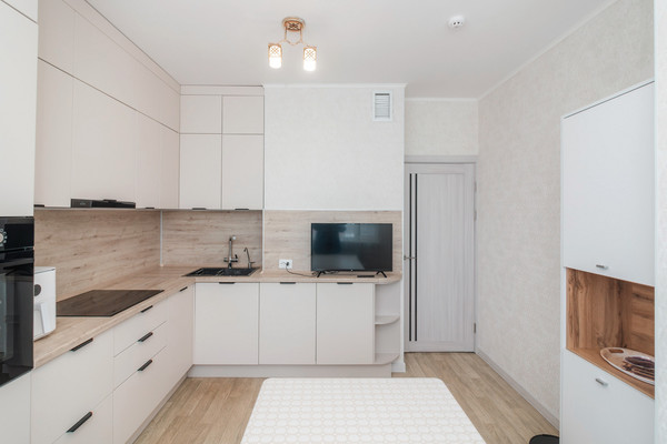 Продам трехкомнатную (3-комн.) квартиру, Строителей ул, 123, Ханты-Мансийск г