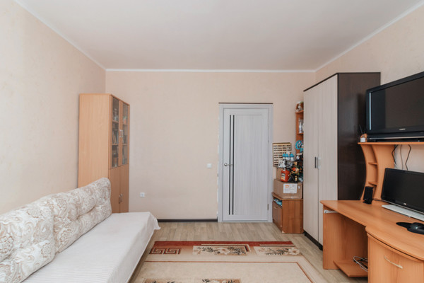 Продам трехкомнатную (3-комн.) квартиру, Строителей ул, 123, Ханты-Мансийск г