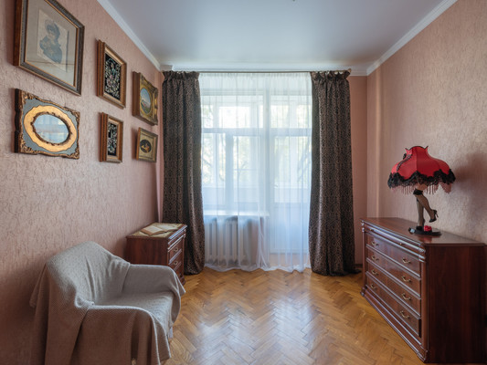 Продам трехкомнатную (3-комн.) квартиру, Ленинский пр-кт, 71, Москва г