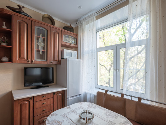 Продам трехкомнатную (3-комн.) квартиру, Ленинский пр-кт, 71, Москва г