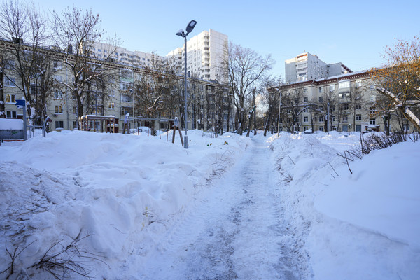 Продам двухкомнатную (2-комн.) квартиру, Болотниковская ул, 1к3, Москва г
