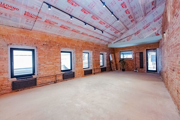 Продам коммерческое помещение 108 м2, Петровка ул, 19с7, Москва г