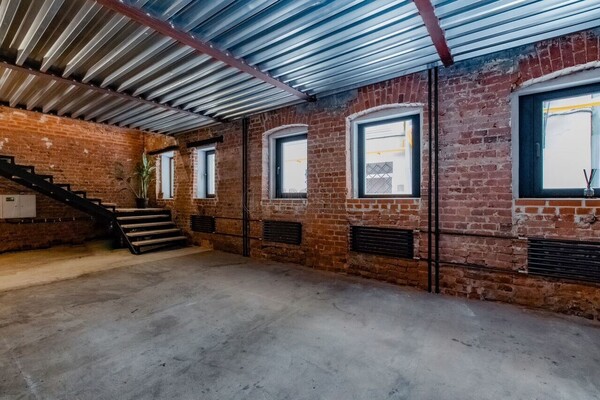 Продам коммерческое помещение 108 м2, Петровка ул, 19с7, Москва г