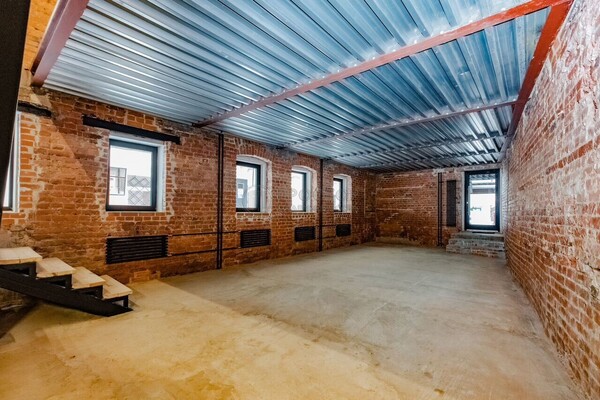 Продам коммерческое помещение 108 м2, Петровка ул, 19с7, Москва г