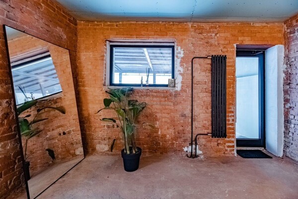 Продам коммерческое помещение 108 м2, Петровка ул, 19с7, Москва г