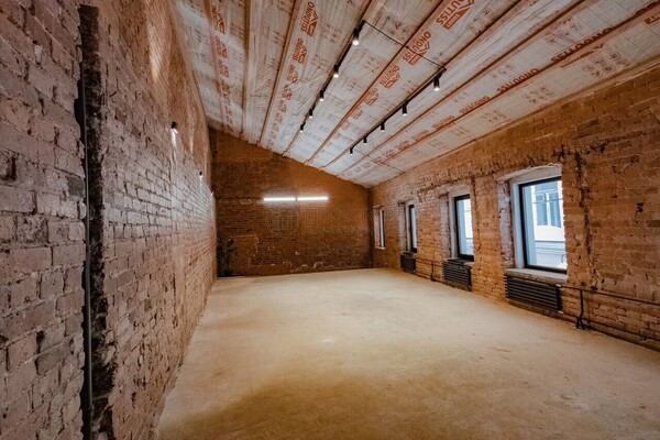 Продам коммерческое помещение 108 м2, Петровка ул, 19с7, Москва г