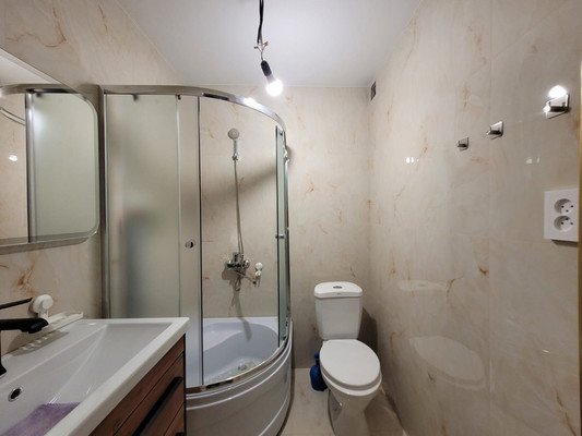 Продам двухкомнатную (2-комн.) квартиру, Фрунзе ул, 3, Баксан г