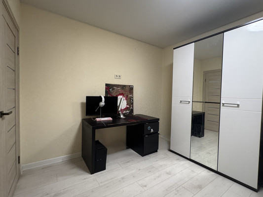 Продам двухкомнатную (2-комн.) квартиру, Татарская ул, 13к1, Рязань г