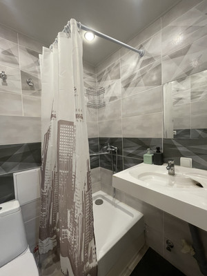 Продам однокомнатную (1-комн.) квартиру, Космонавтов ул, 24, Липецк г