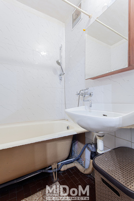 Продам двухкомнатную (2-комн.) квартиру, Загребский б-р, 31к1 стр 1, Санкт-Петербург г