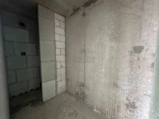 Продам трехкомнатную (3-комн.) квартиру, Ореховый б-р, 24к3, Москва г