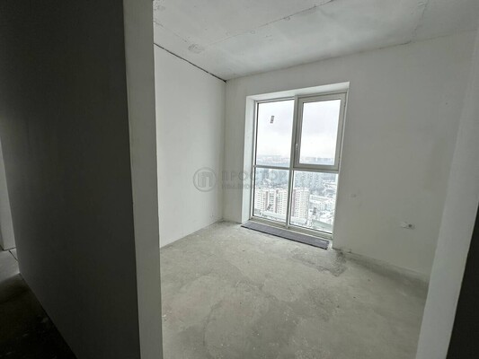 Продам трехкомнатную (3-комн.) квартиру, Ореховый б-р, 24к3, Москва г