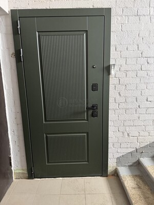 Продам двухкомнатную (2-комн.) квартиру, Болотниковская ул, 1к3, Москва г