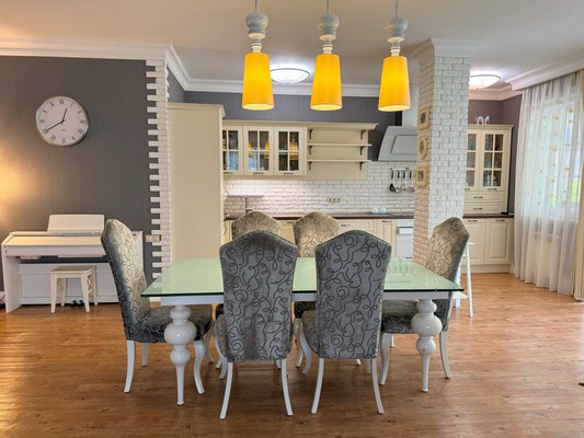 Продам коттедж в поселке Дубрава, Березовая ул, 4, Верхнее Дуброво пгт, 25 км от города